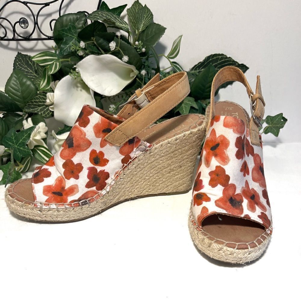 Toms Poppy Monica Wedge  (Size 7) - Picture 4 of 10